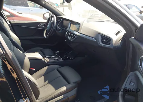 2022 BMW 228 Gran Coupe I Sdrive z USA, uszkodzony, nr VIN WBA53AK04N7L02340